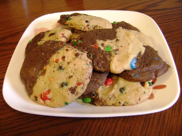 chocolate-peanut butter M&M cookies