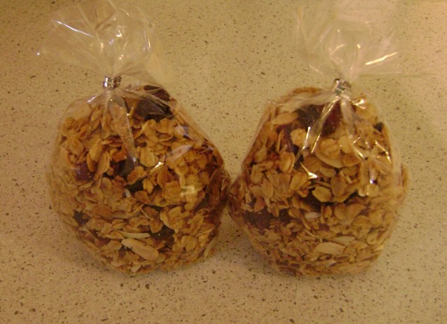 granola in cellophane bags