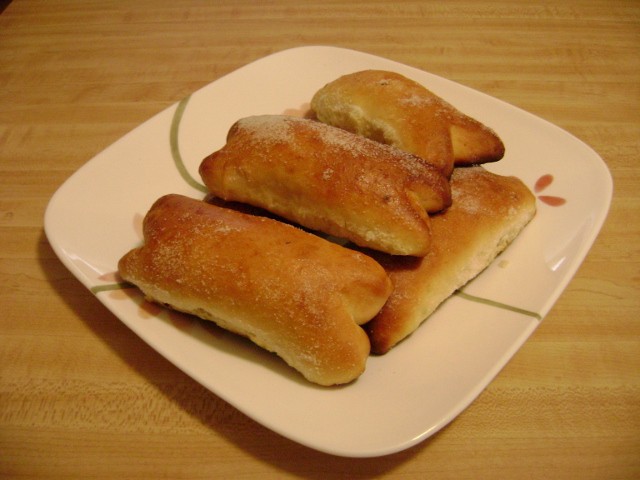 pan de muerto bones, with anise