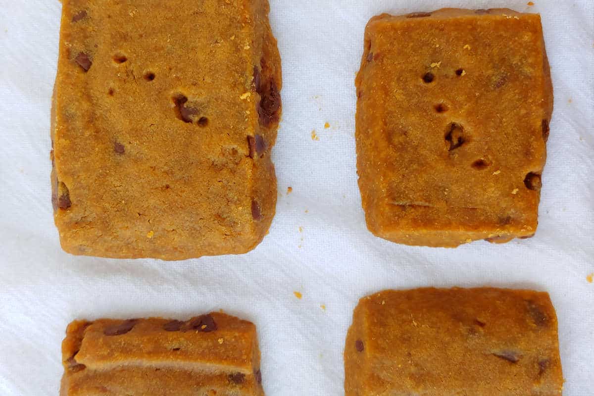 espresso-chocolate chip shortbread, close up