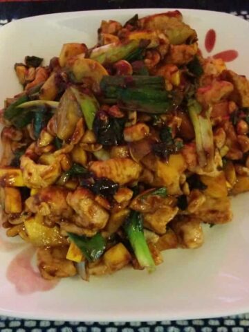 thai basil chicken with cashews
