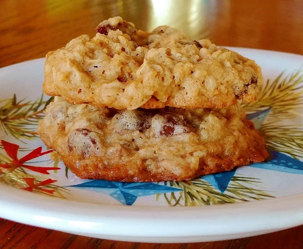 Chewy Oatmeal Cookies