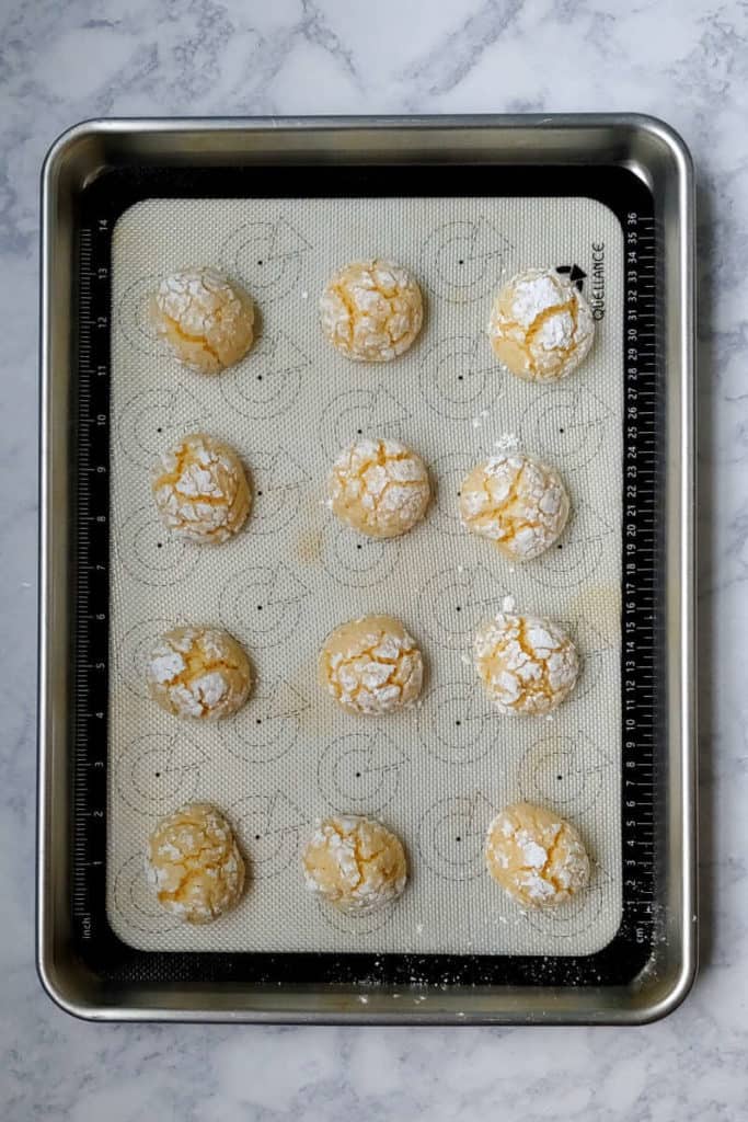 gooey butter cookies, baked from rounded balls of dough