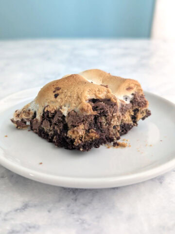 A s'mores brownie, on a plate.